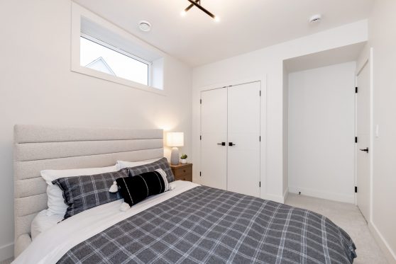 COPYRIGHTED BY D&M IMAGES