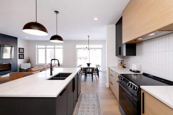 COPYRIGHTED BY D&M IMAGES