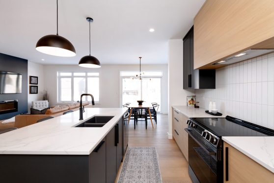 COPYRIGHTED BY D&M IMAGES