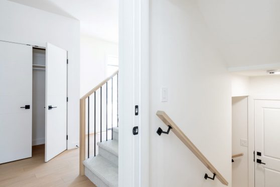 COPYRIGHTED BY D&M IMAGES