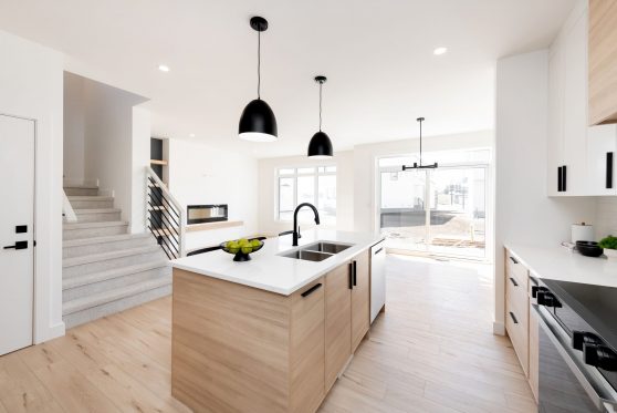 COPYRIGHTED BY D&M IMAGES