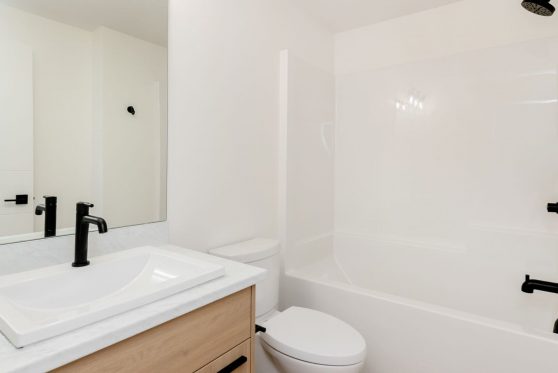 COPYRIGHTED BY D&M IMAGES