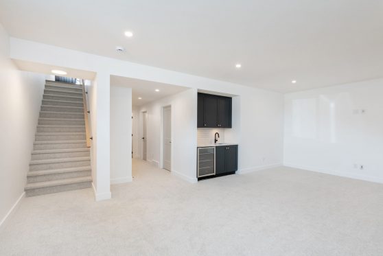 COPYRIGHTED BY D&M IMAGES