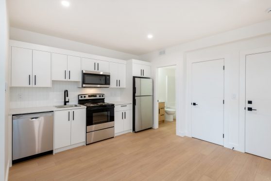 COPYRIGHTED BY D&M IMAGES