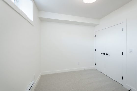 COPYRIGHTED BY D&M IMAGES