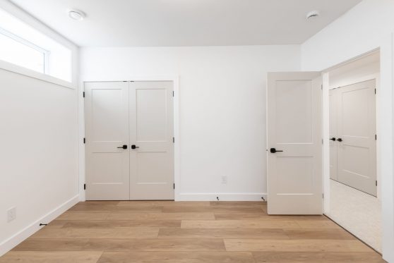 COPYRIGHTED BY D&M IMAGES