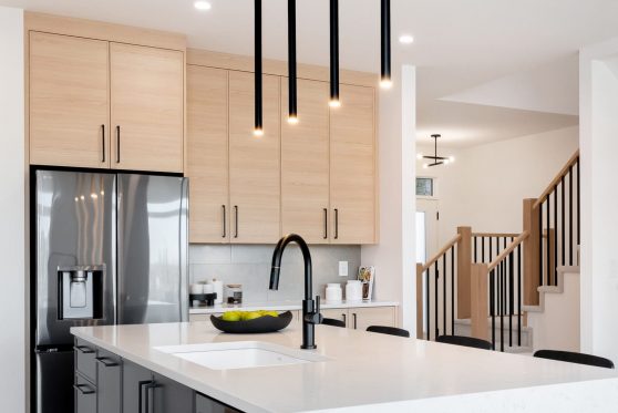 COPYRIGHTED BY D&M IMAGES